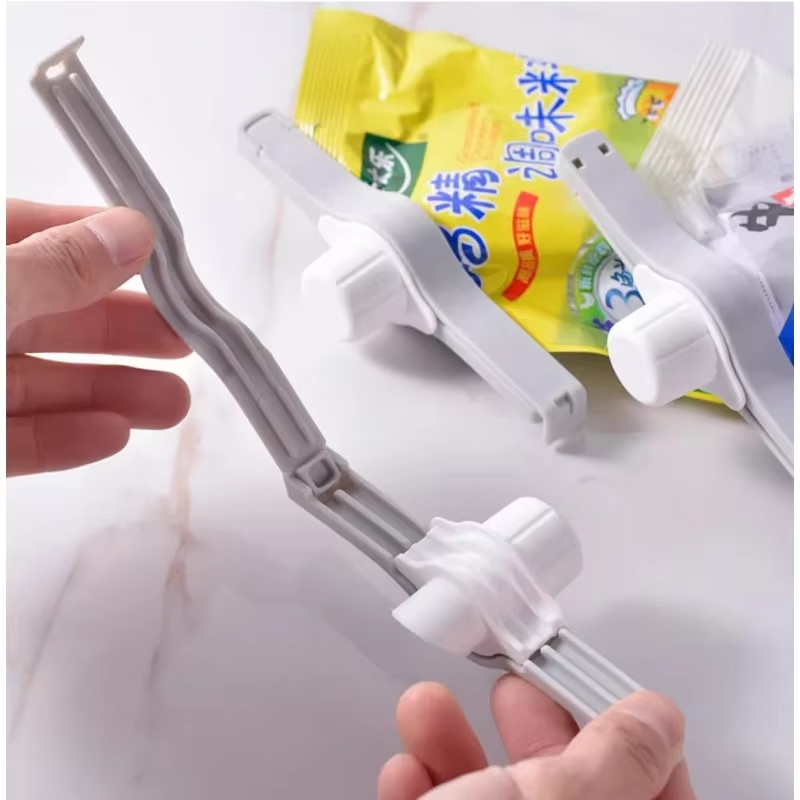 キッチンシーリングクリップ スパイラル蓋 塩 レジャー食品保 - Kitchen Gadgets Oxo のレビューと価格